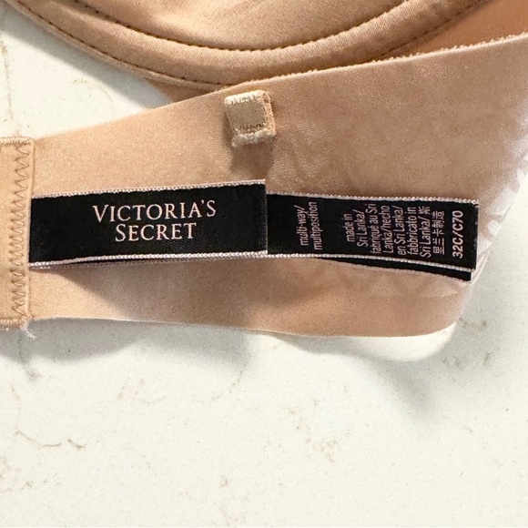 Victoria's Secret Women's Tan Very Sexy Multi-Way Strapless Push-Up Bra Size 32C - Picture 6 of 6